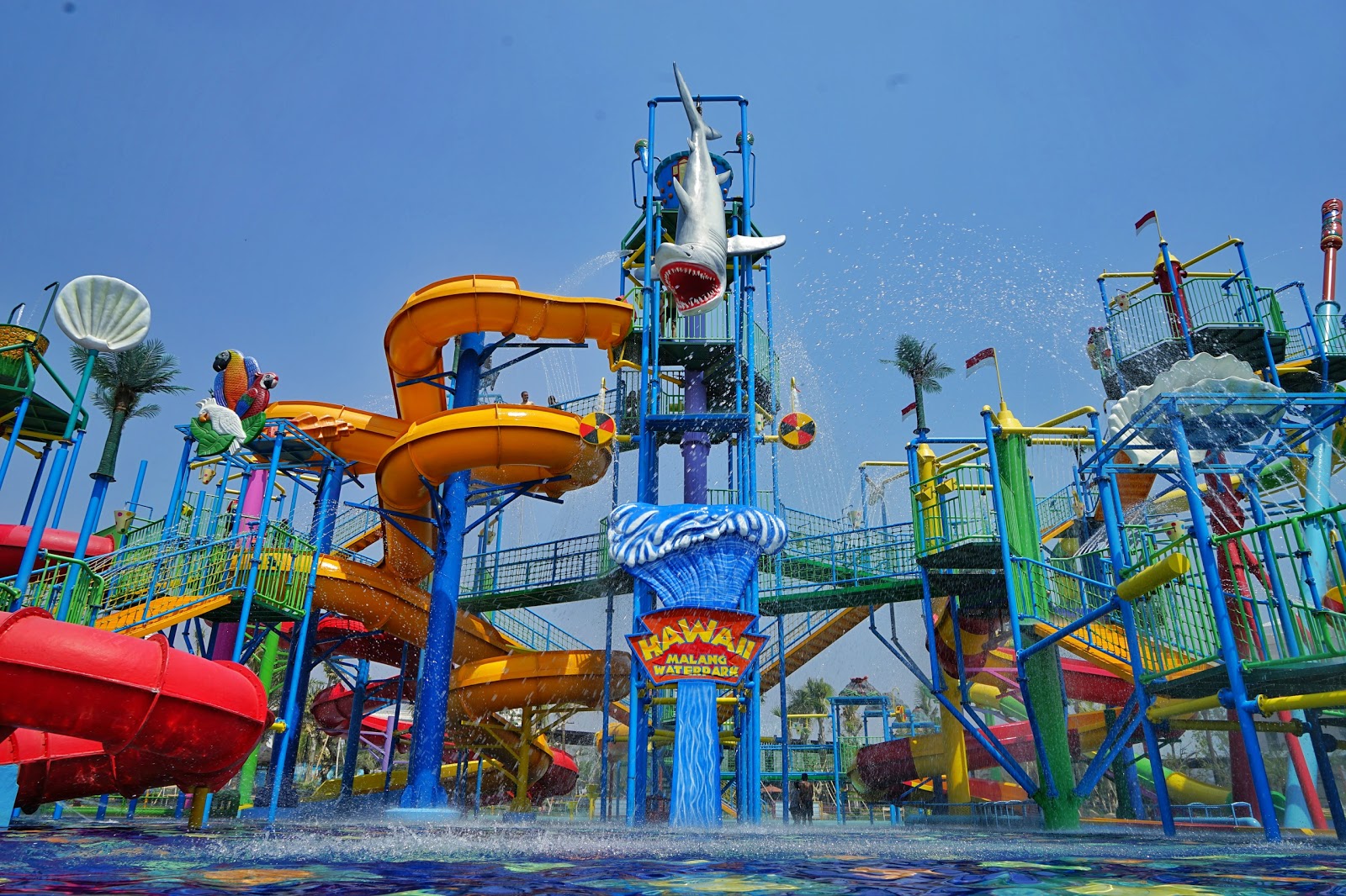 Foto wisata kuliner di hawai waterpark malang