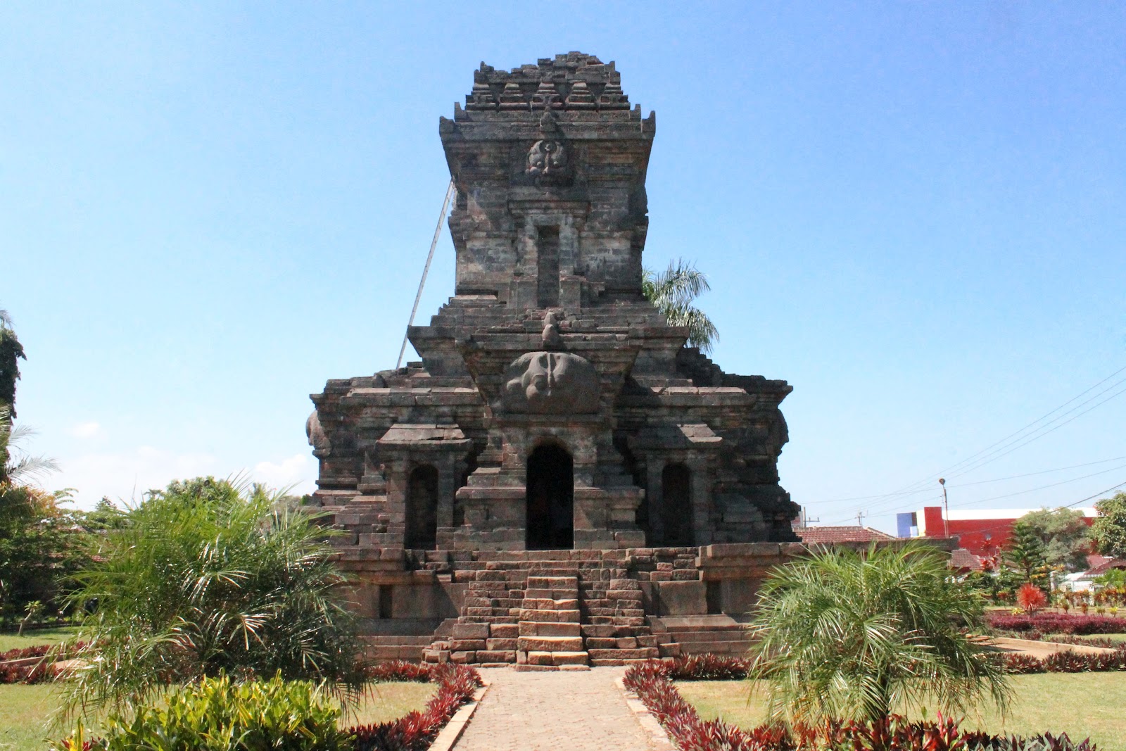 Patung dan Relief