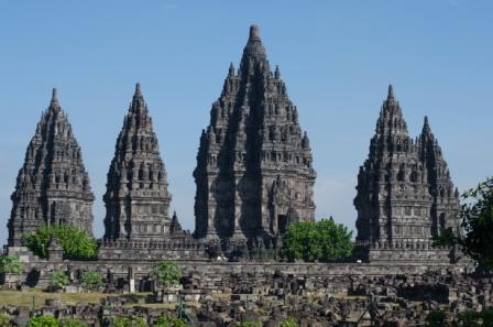 foto Candi Prambanan dari artikel Tempat