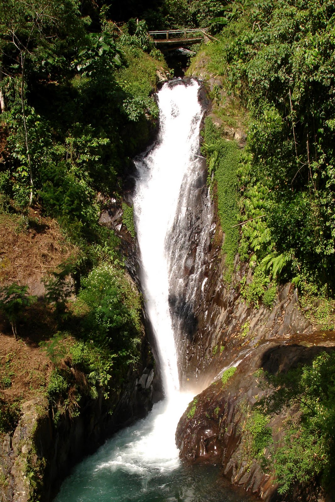 Air Terjun Gitgit 2