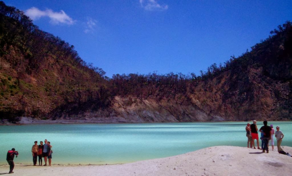 Panduan Wisata ke Kawah Putih Ciwidey Bandung