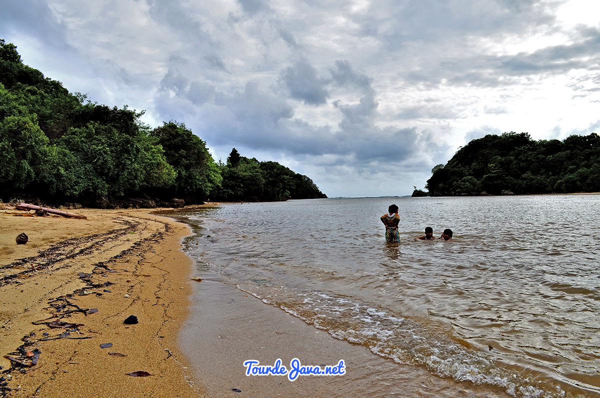 Pantai Clungup
