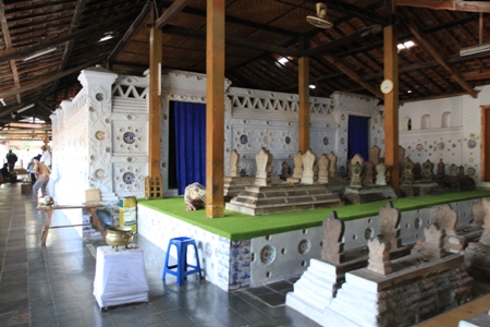 Daya Tarik Makam Sunan Gunung Jati