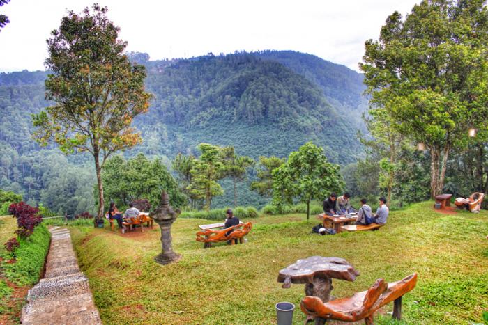 Cafe D'Pakar