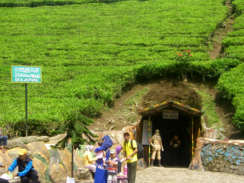 Gua Jepang Kaligua