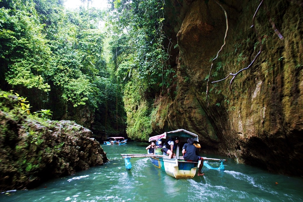 Green Canyon di Pangandaran