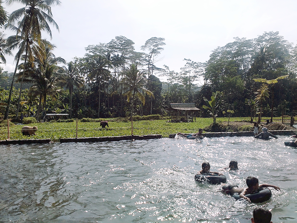 wisata alam sumber mata air cimincul subang