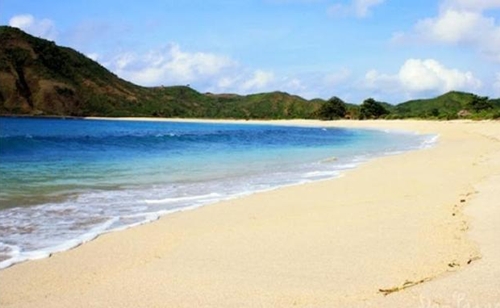 Pasir Putih Situbondo