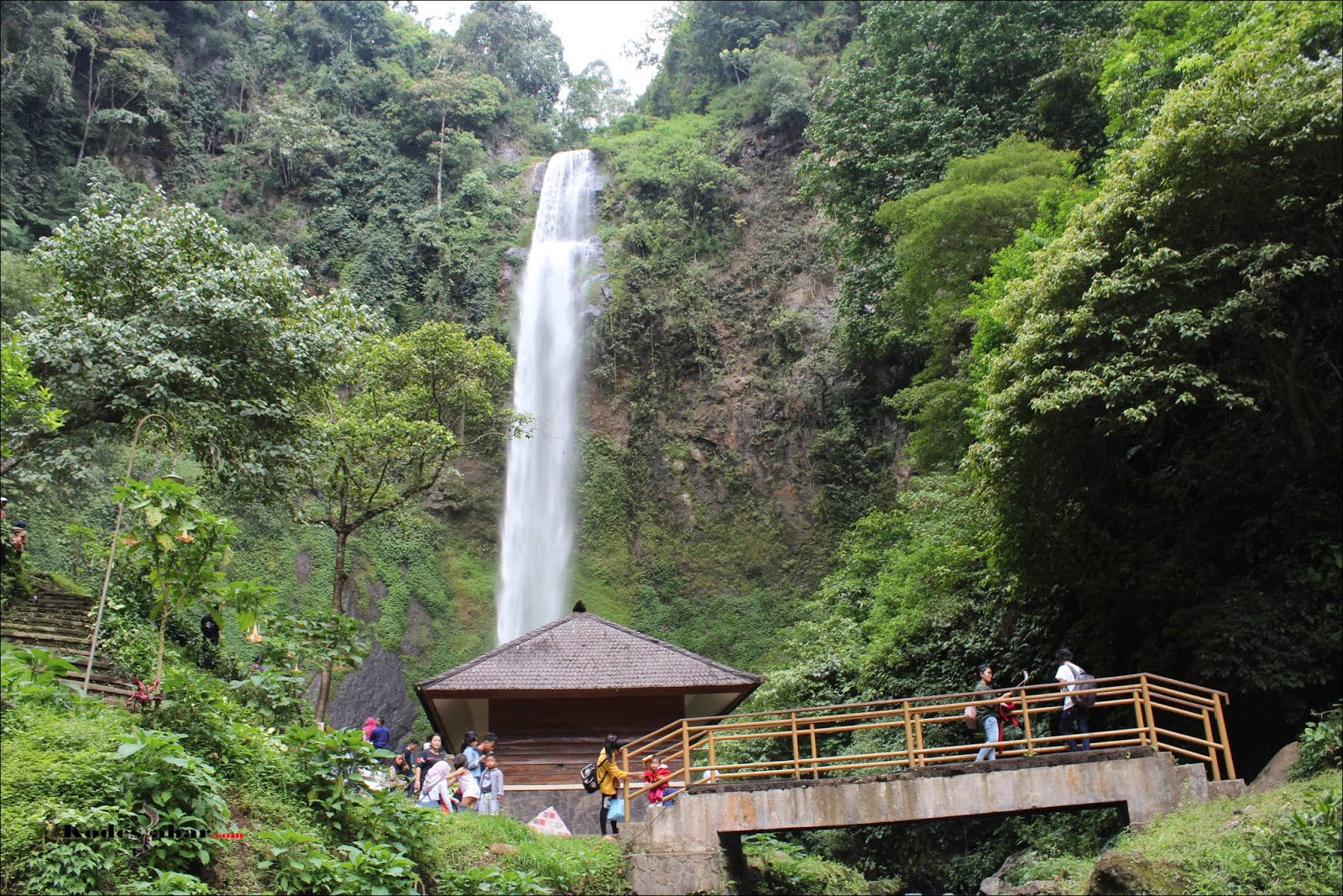 Fasilitas Curug Cimahi di Bandung