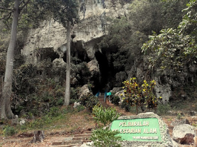 Being FA: Belajar Speleologi di Gua Wisata Batu Hapu