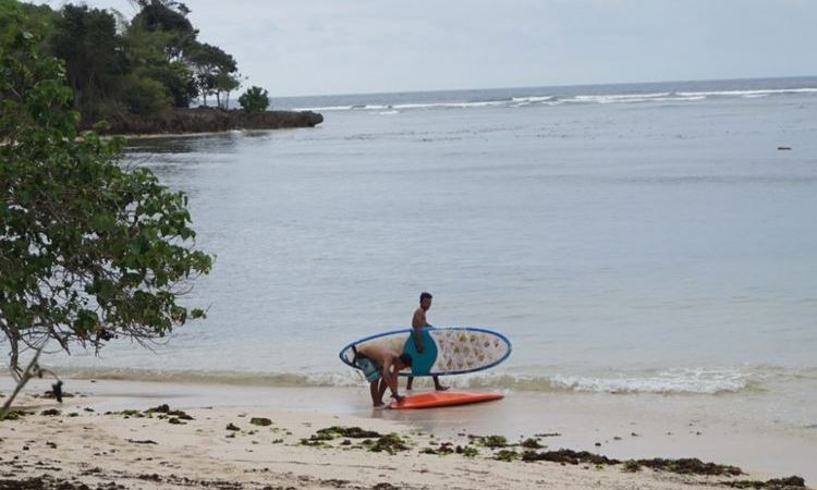 Pantai Plentong