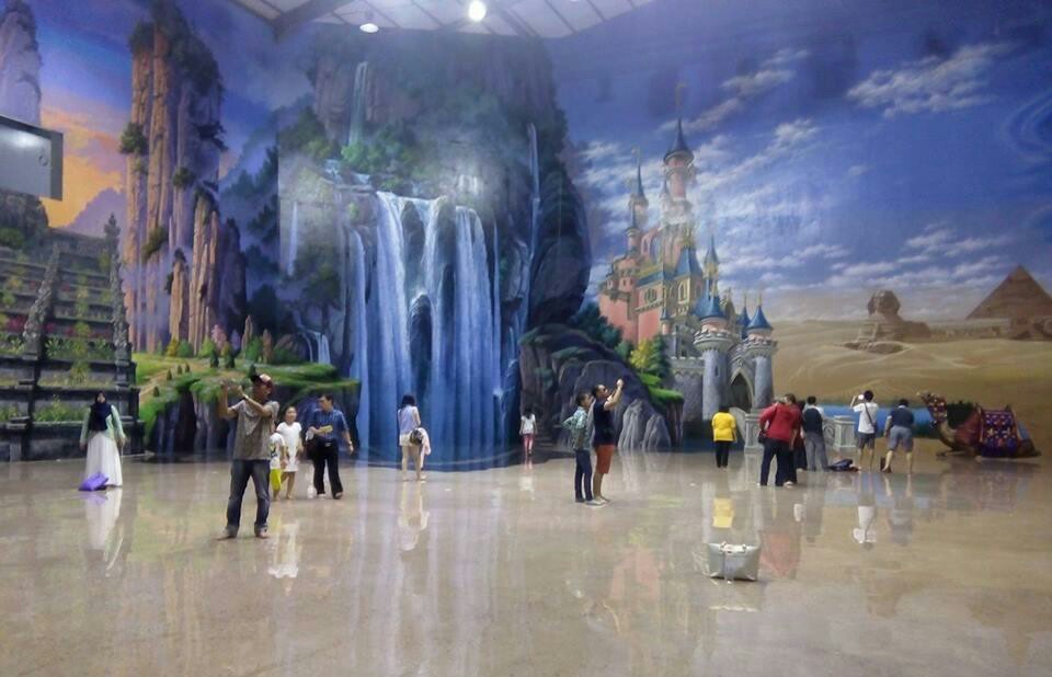 Amazing Art World