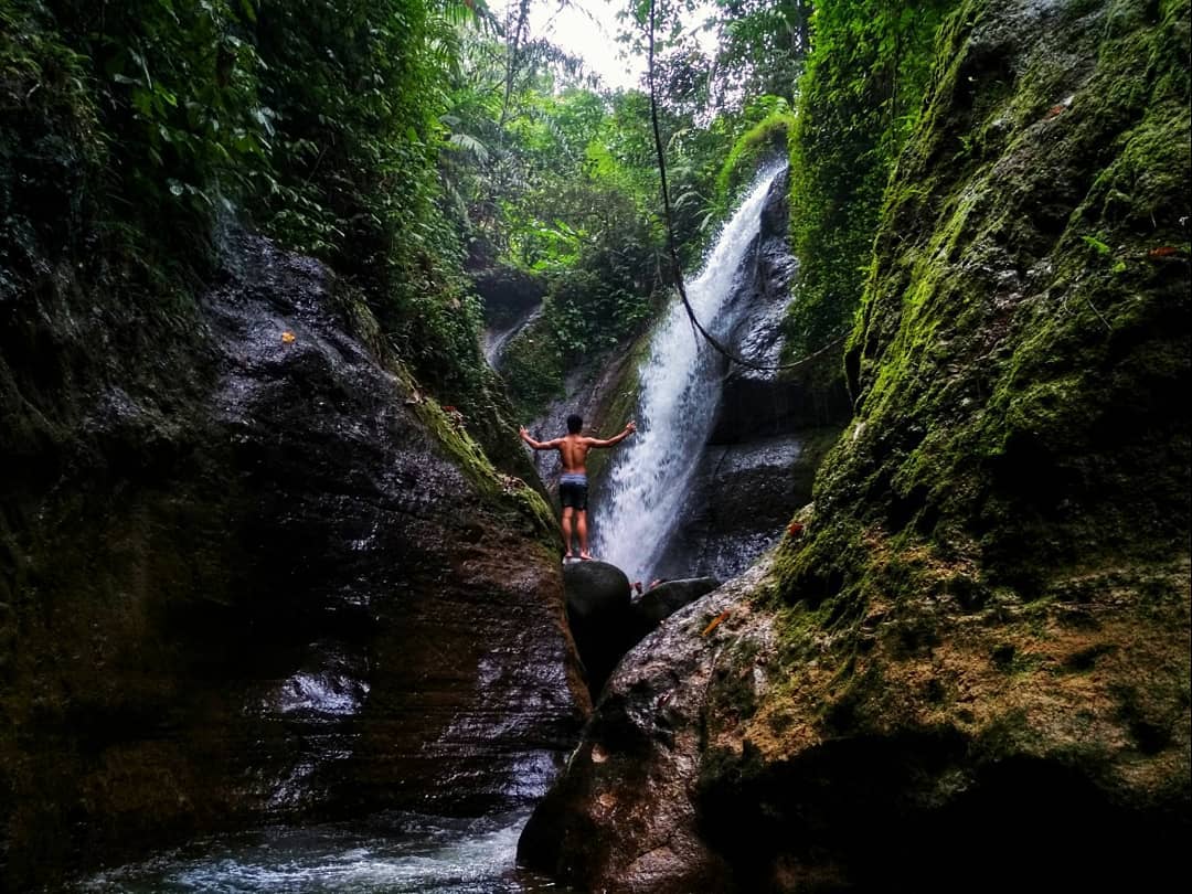 Tiket Masuk dan Alamat Curug Kiara Gunung Menir Bogor