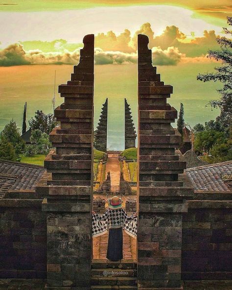 Pesona Candi Cetho