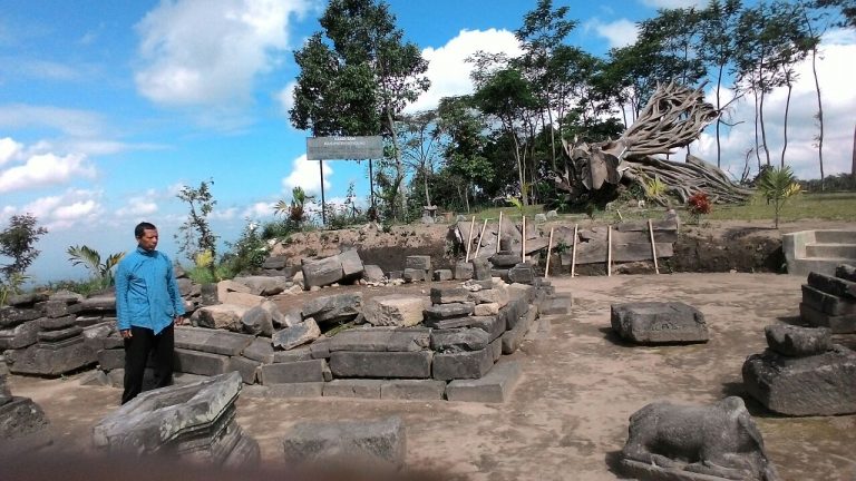 Candi sari