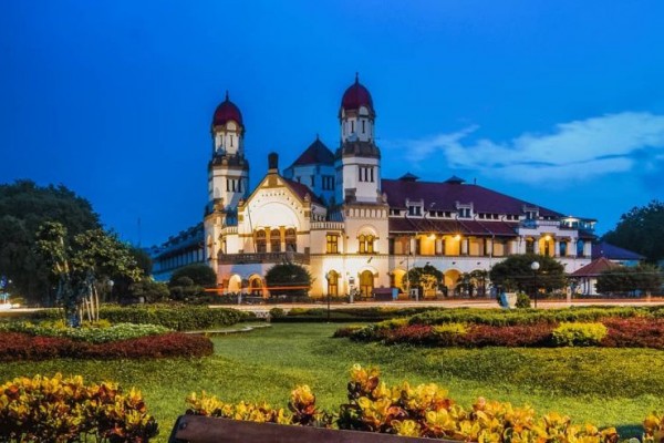 Kolam Renang Tirta Mandala