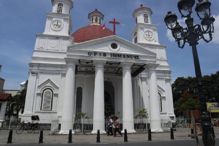 Gereja Blenduk, Untuk Religi dan Wisata Sejarah Kota Semarang - Travel