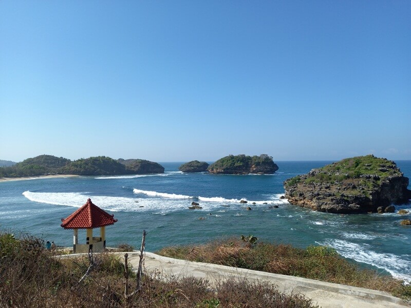 Foto Pantai Watu Karung