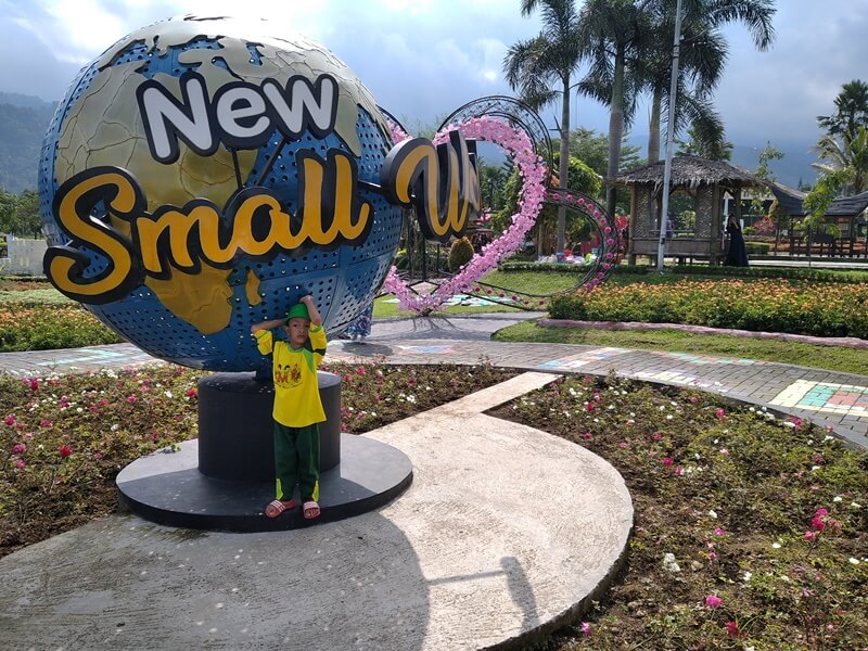 Fasilitas Small World Baturraden