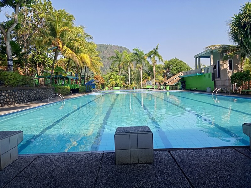 Kolam Renang Hegar