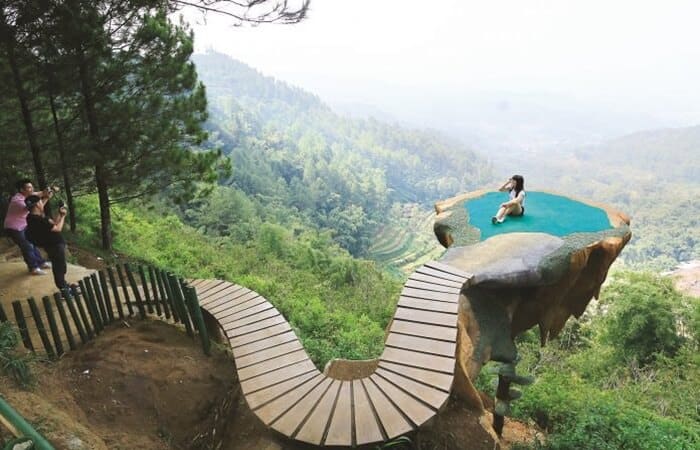 Wisata Goa Pinus Pujon