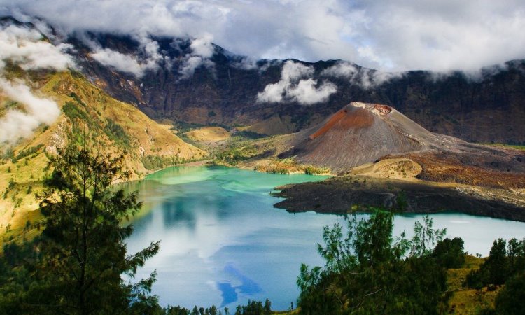 Eksotisme Taman Nasional Lorentz di Papua