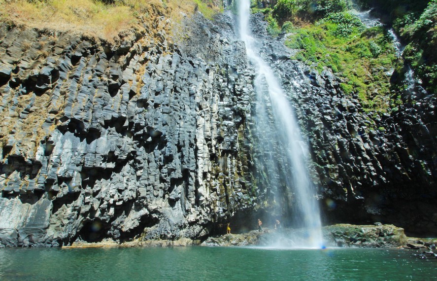 Kolam Air Terjun Takapala