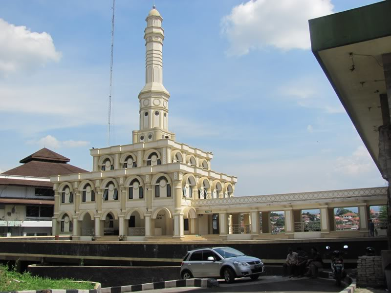 Nama Tempat Ibadah dan Alamat Wisata Religi Terbaik di Bogor alamat dan foto Masjid Raya Bogor Nama Tempat Ibadah dan Alamat Wisata Religi Terbaik di Bogor