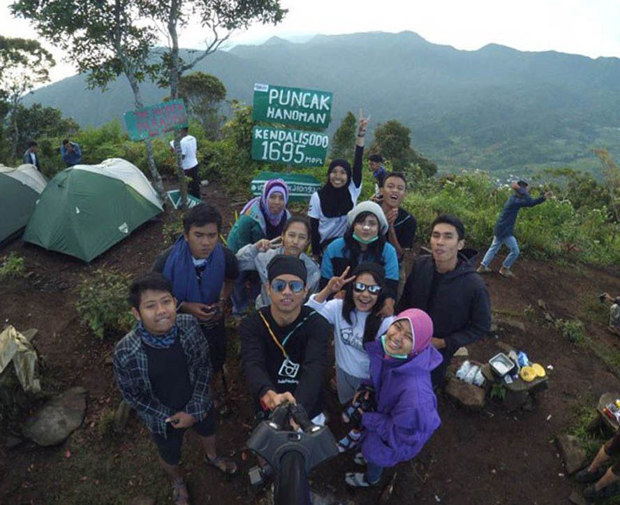 Pantai Pasir Kencana