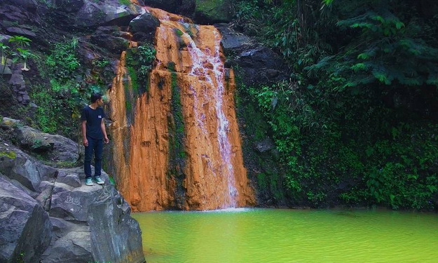 curug klenting kuning