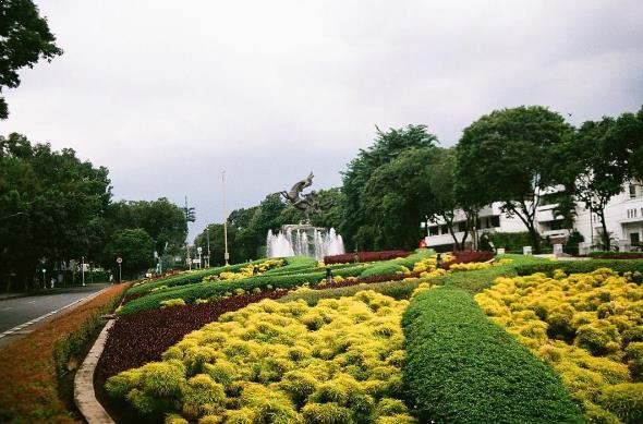 Fasilitas di Taman Suropati