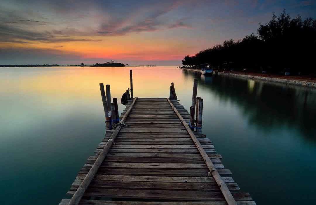 Keindahan Sunset Pantai Marina