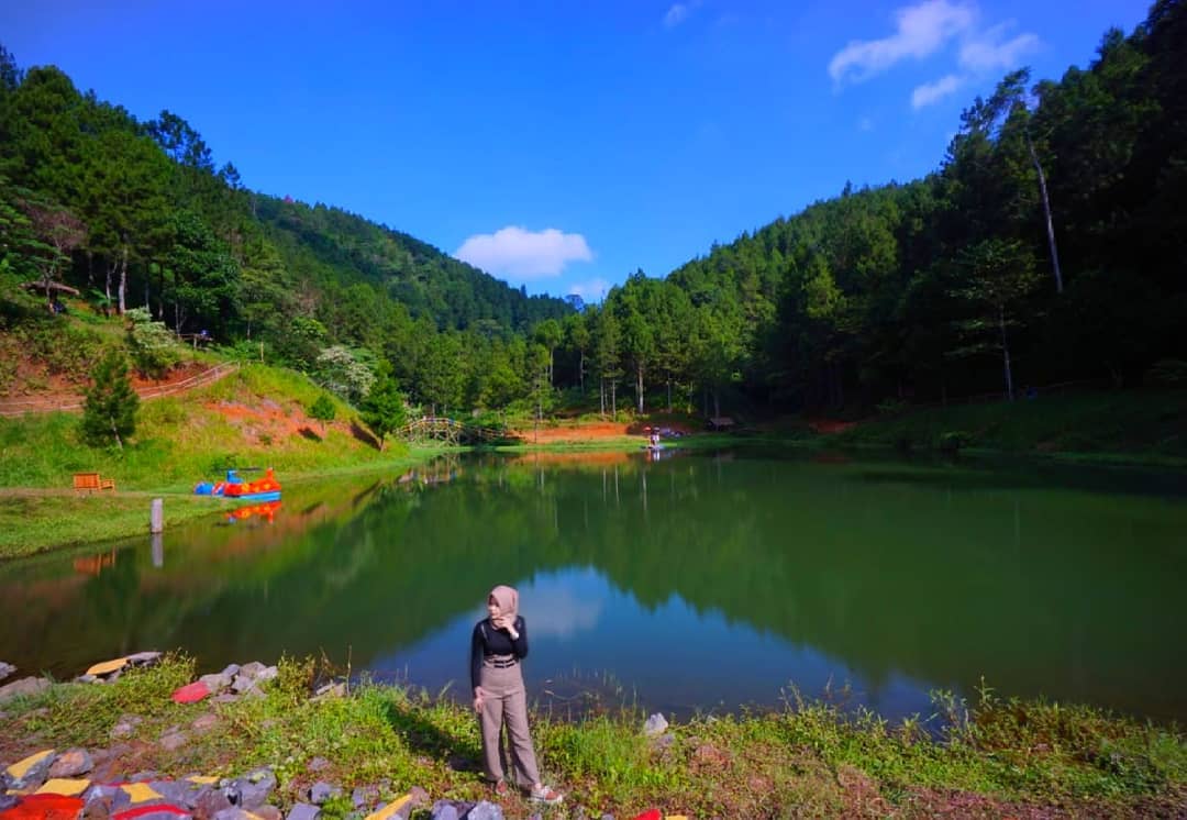 Danau Buatan Rasa Alami