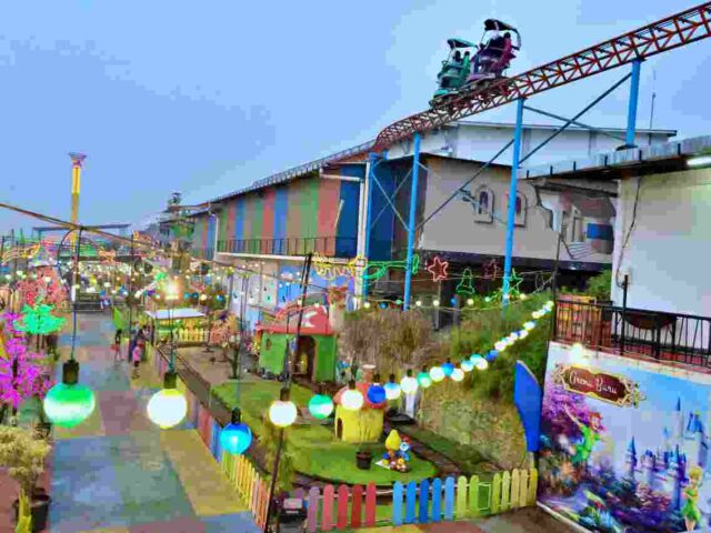 Menikmati Pemandangan di Bukit Bulu