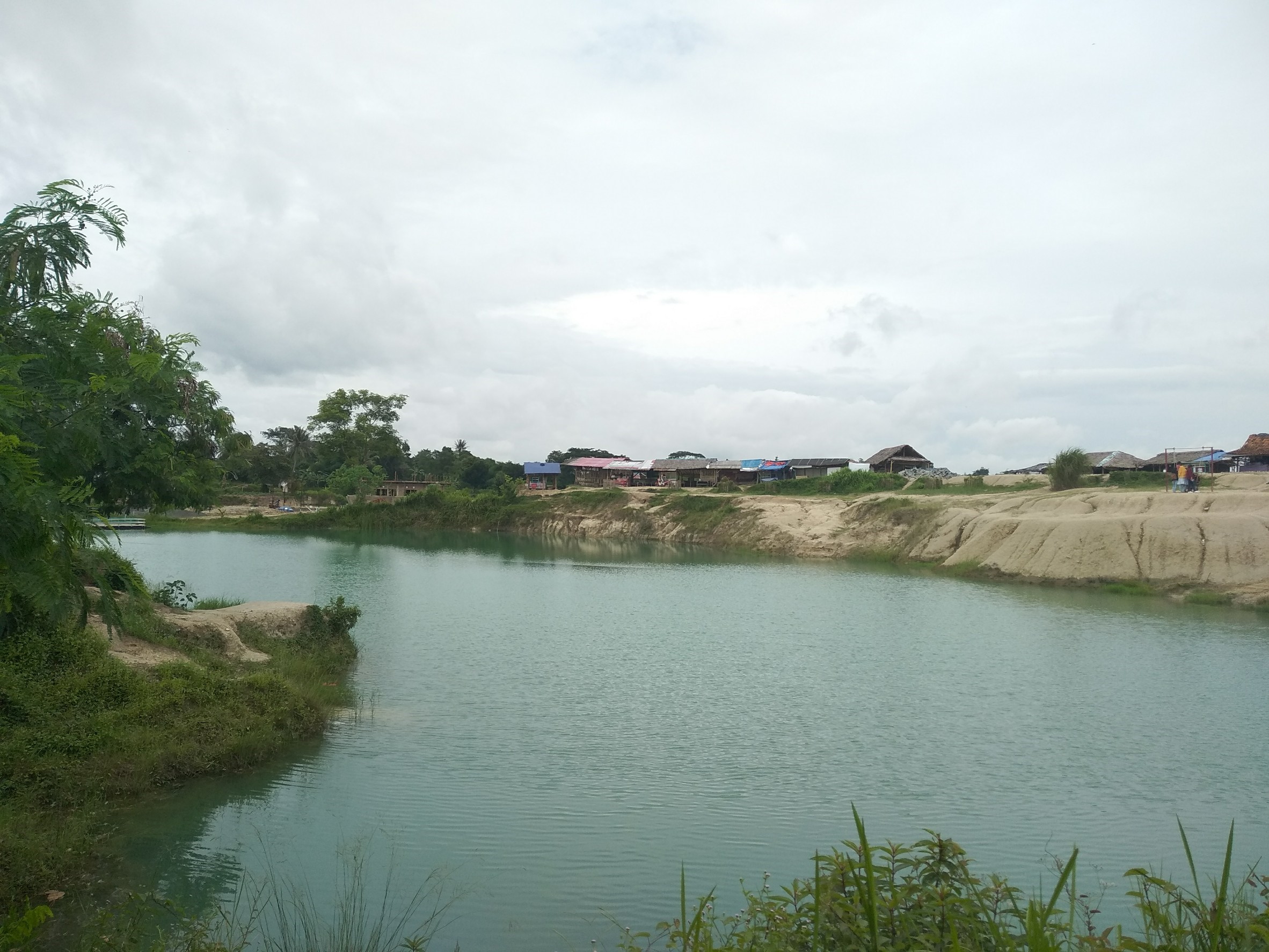 Air Biru di Telaga Biru Cisoka