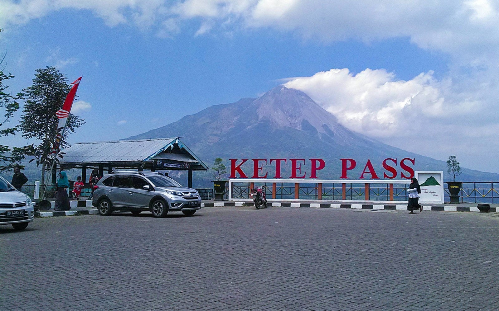 Pemandangan dari Ketep Pass