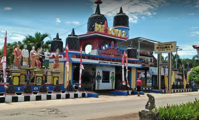 Foto Kolam Renang Pitaloka II