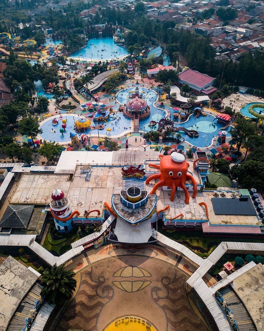 Kolam Renang Ocean Park BSD