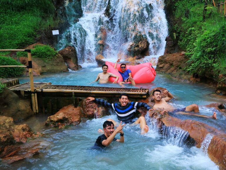 Curug Cipanas Lembang