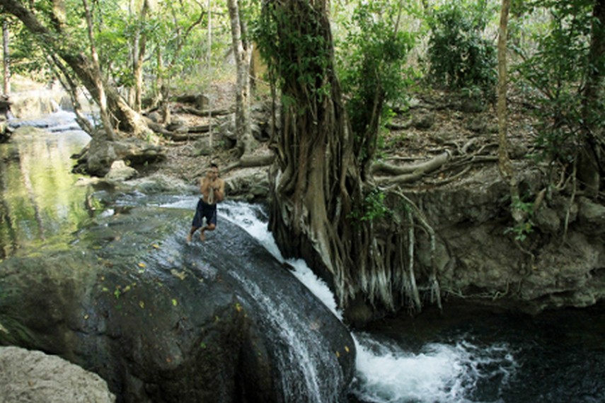 Air Terjun Diwu Mba'i