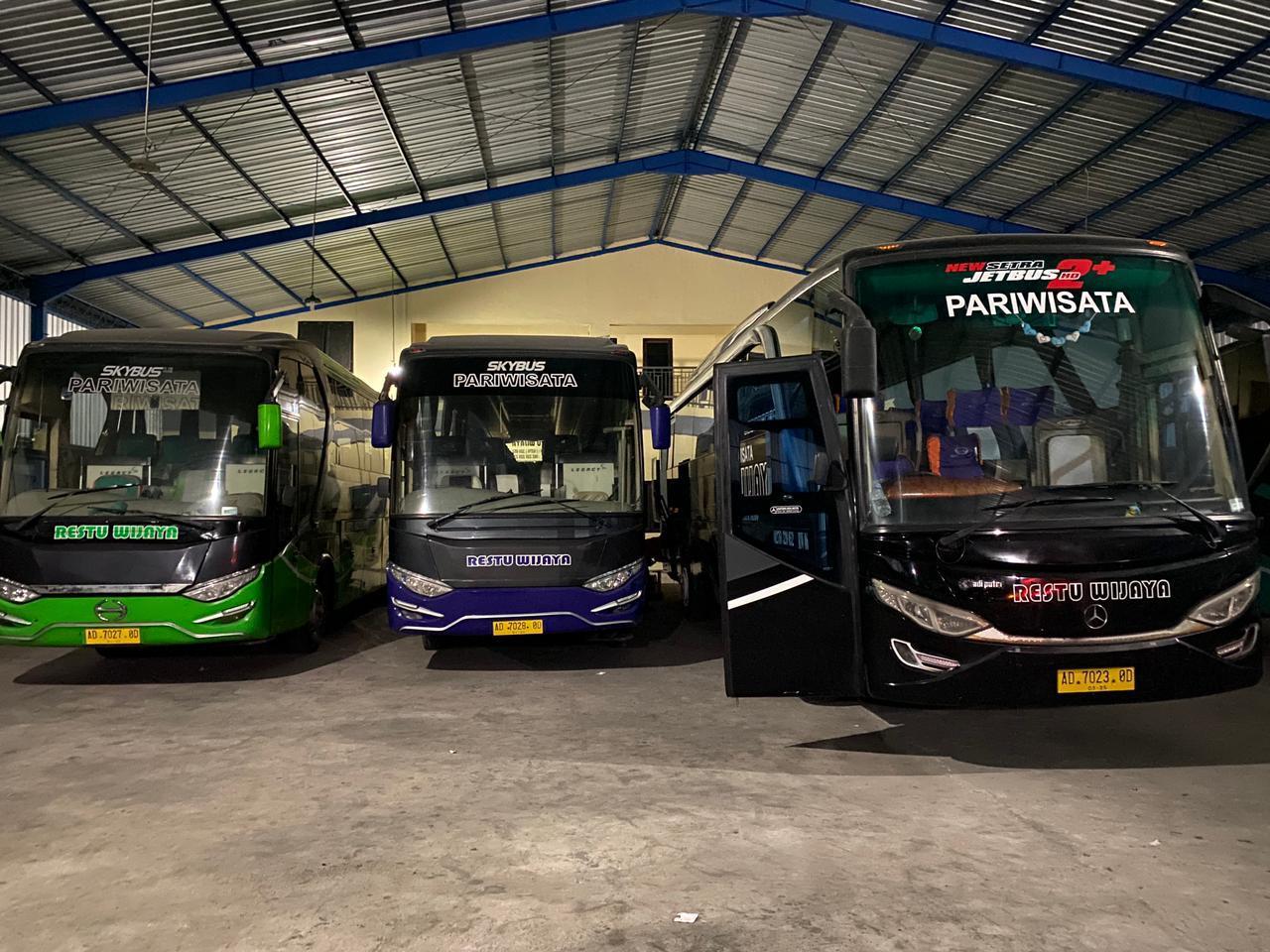 bus Restu Wijaya