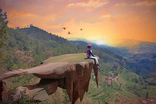 Foto Goa Pinus Malang